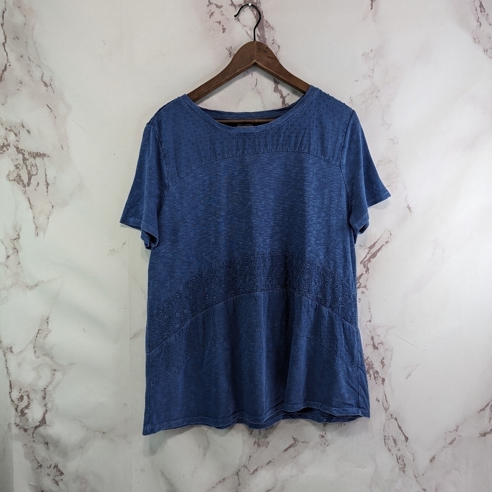 Chicos Shirt Womens 2 Large Blue Short Sleeve Swiss Dot Lace Detail Tee T